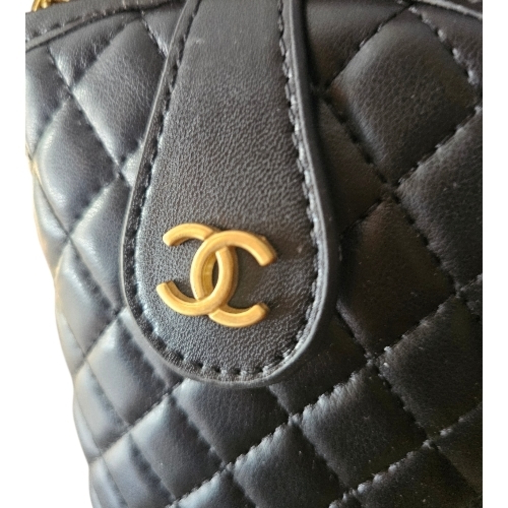 VIP GWP Chanel Black Quilted Crossbody Bag NEW - Picture 3 of 6